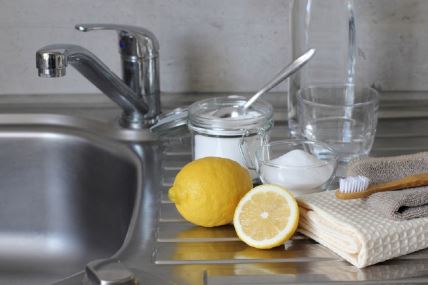 3 načina za čišćenje i odčepljivanje sudopera