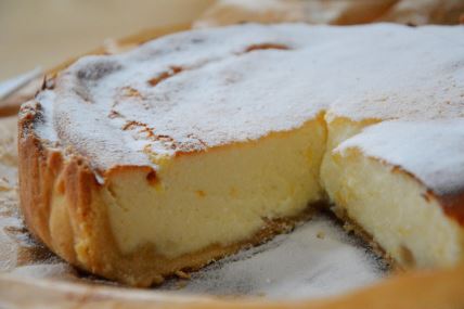 Torta od sira ili popularni cheesecake