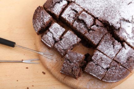 Najjednostavniji recept za čokoladni kolač s grizom