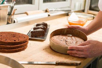 10 grešaka i savjeti za savršeno pečene kolače i torte