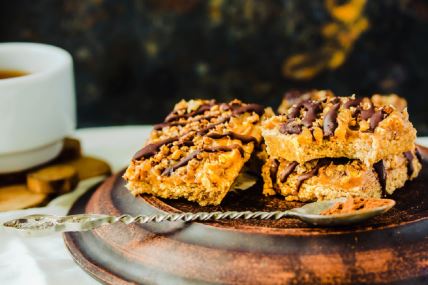 Carmelitas su zobeni keksi s čokoladom i karamelom